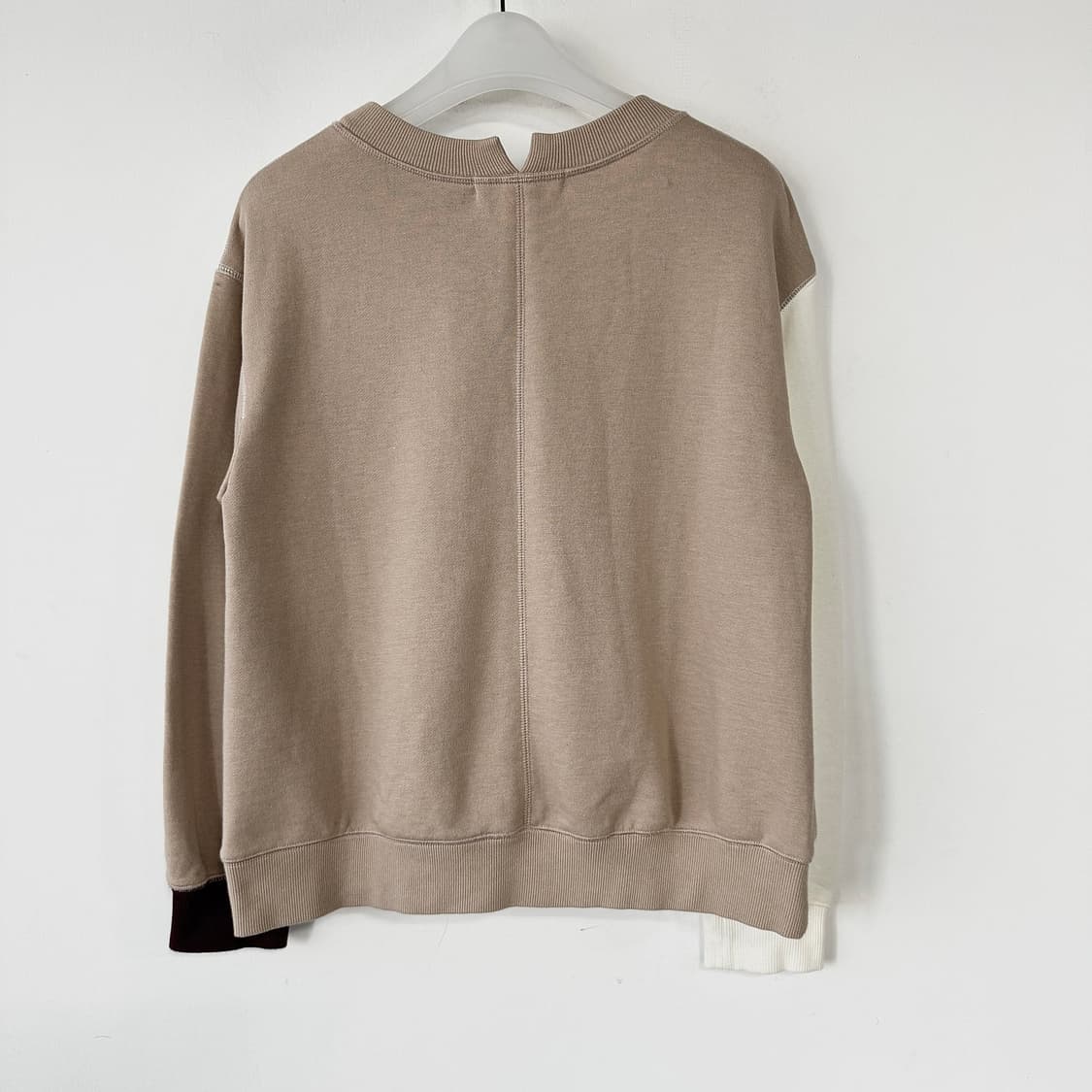 오즈세컨 컬러블록 프린팅 맨투맨 상품이미지4