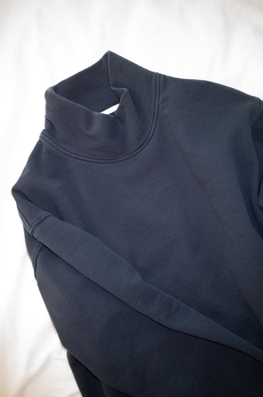 도큐먼트 모크넥 스웻셔츠 상품이미지2