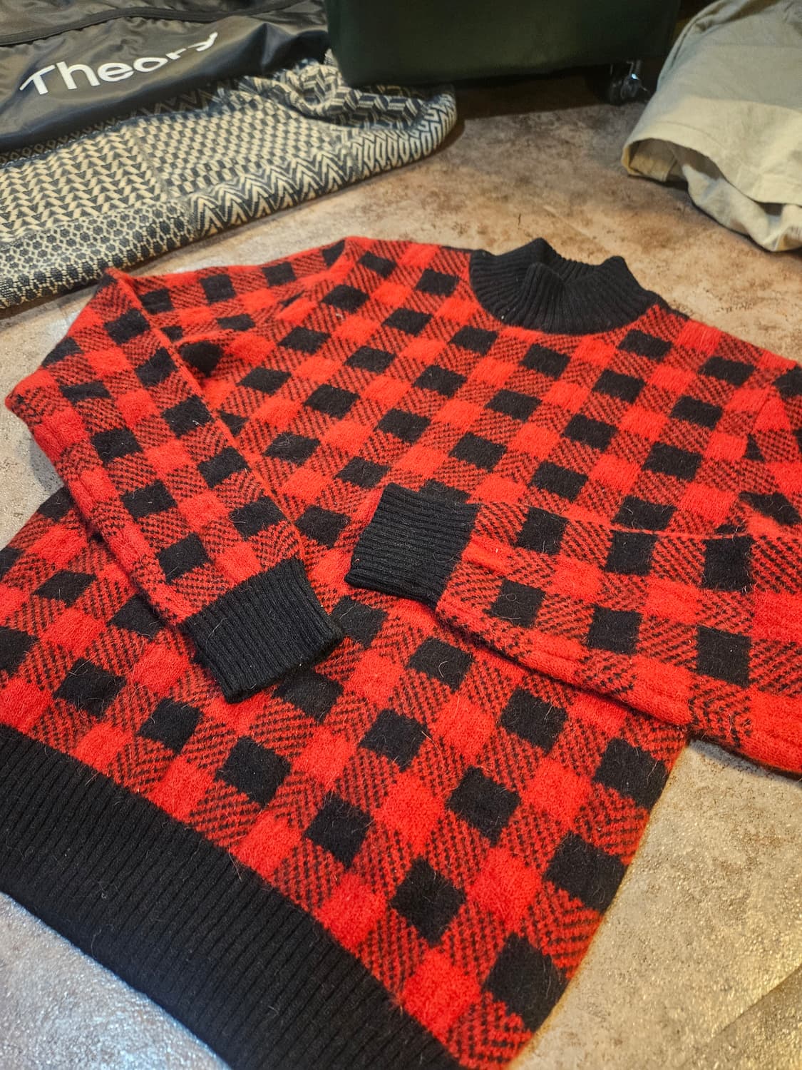 SAINT LAURENT PARIS 체크 니트  상품이미지3