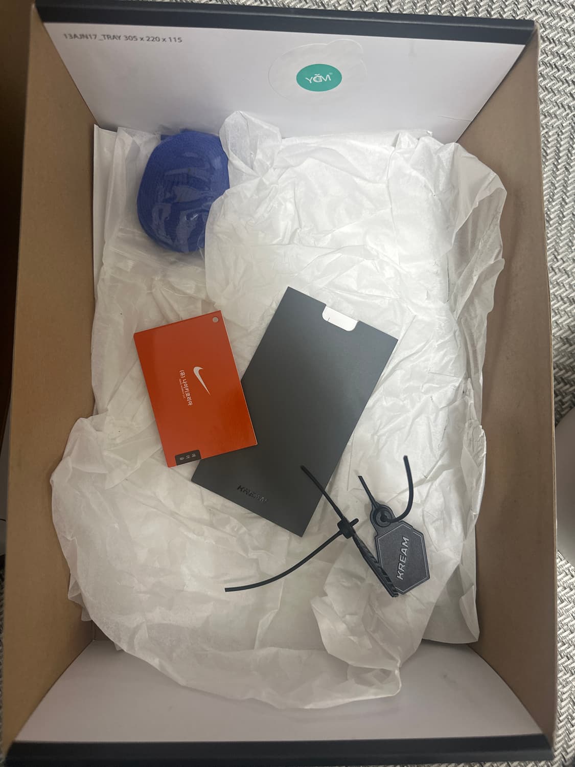 나이키 조던1 하이 하이퍼로얄 275 판매합니다 상품이미지5