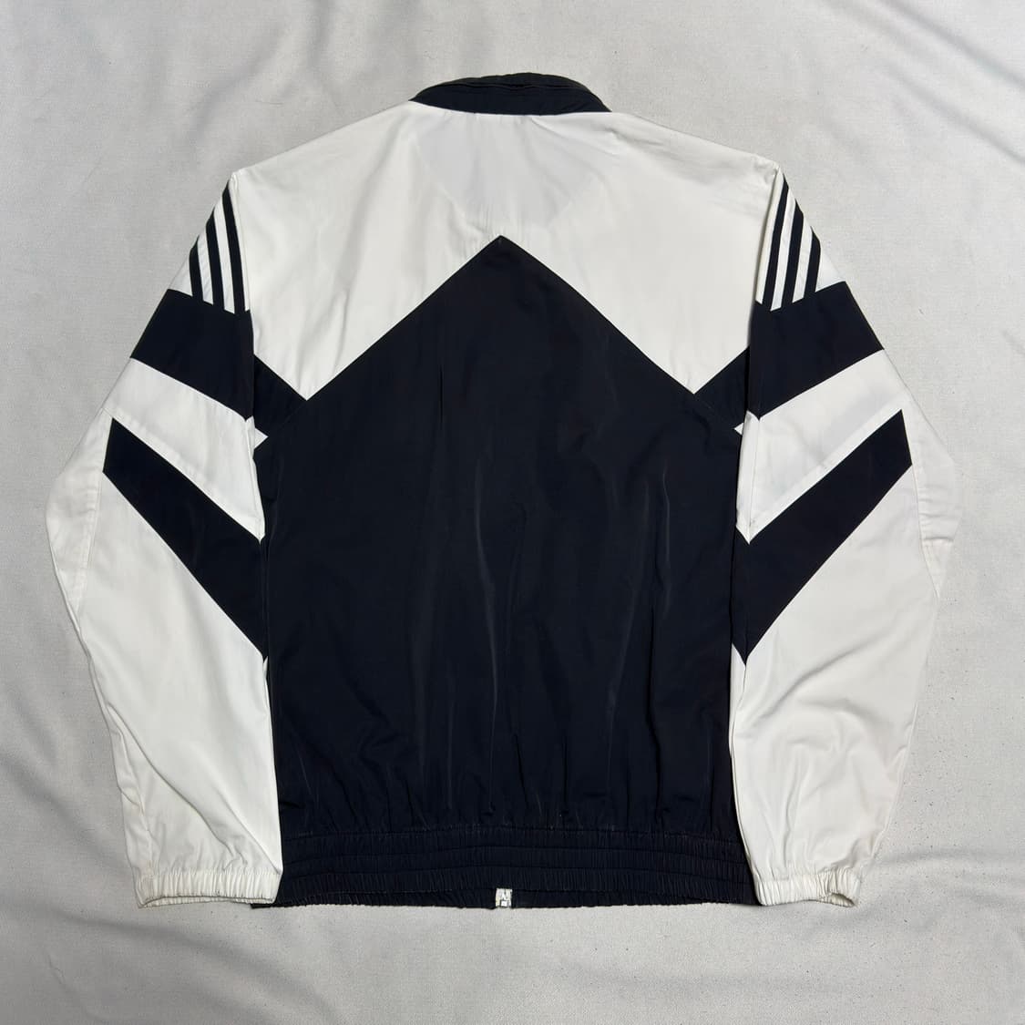 L 아디다스 화이트 배색 윈드브레이커 바람막이 상품이미지3