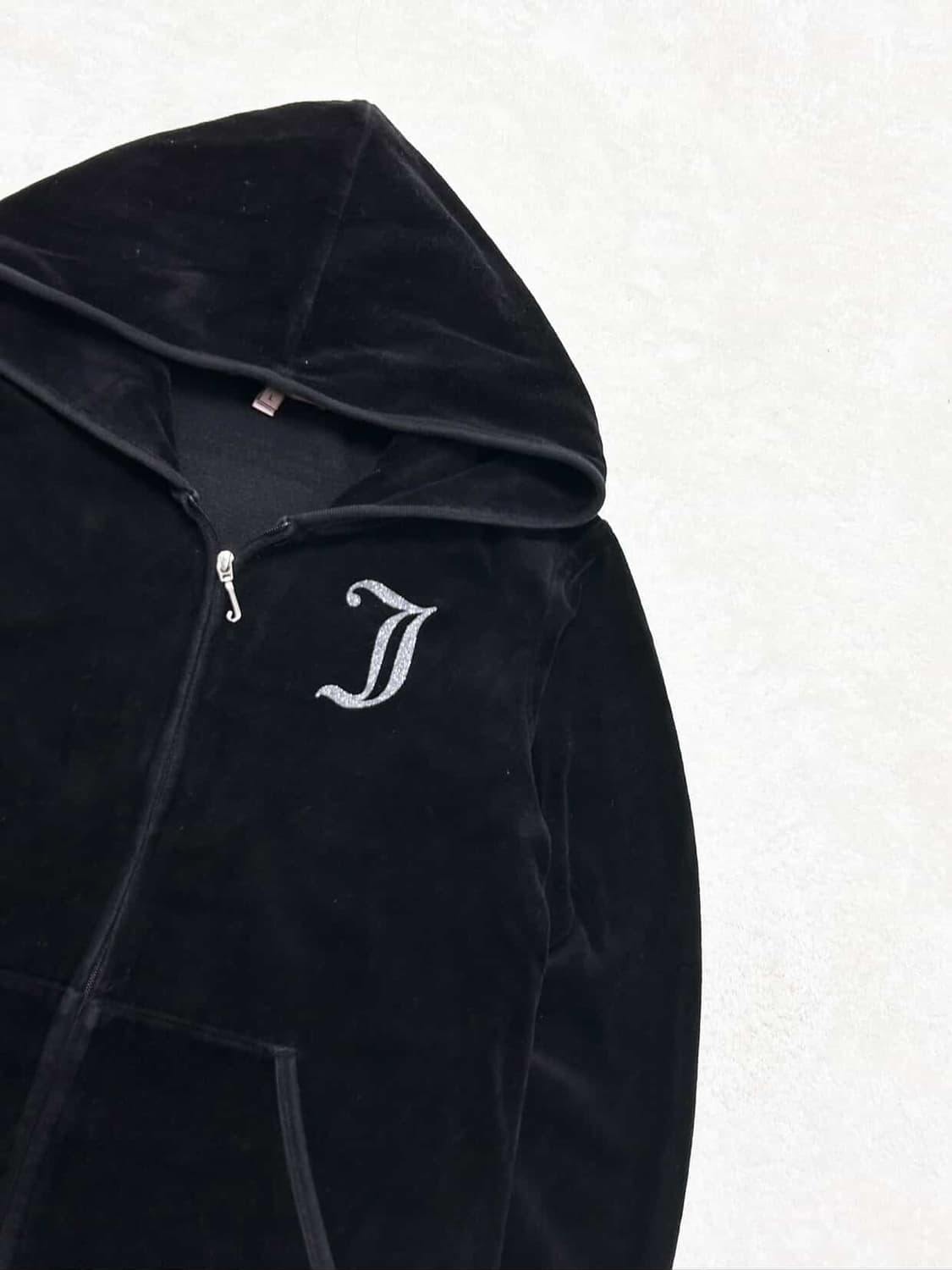 쥬시꾸뛰르 실버로고 벨벳 블랙 후드집업 상품이미지6
