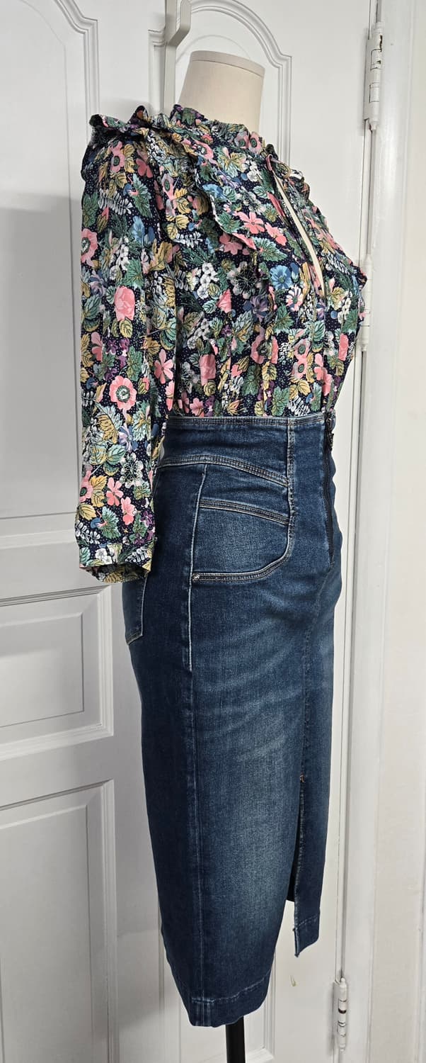 앤아더스토리즈 플라워 프릴블라우스 상품이미지3