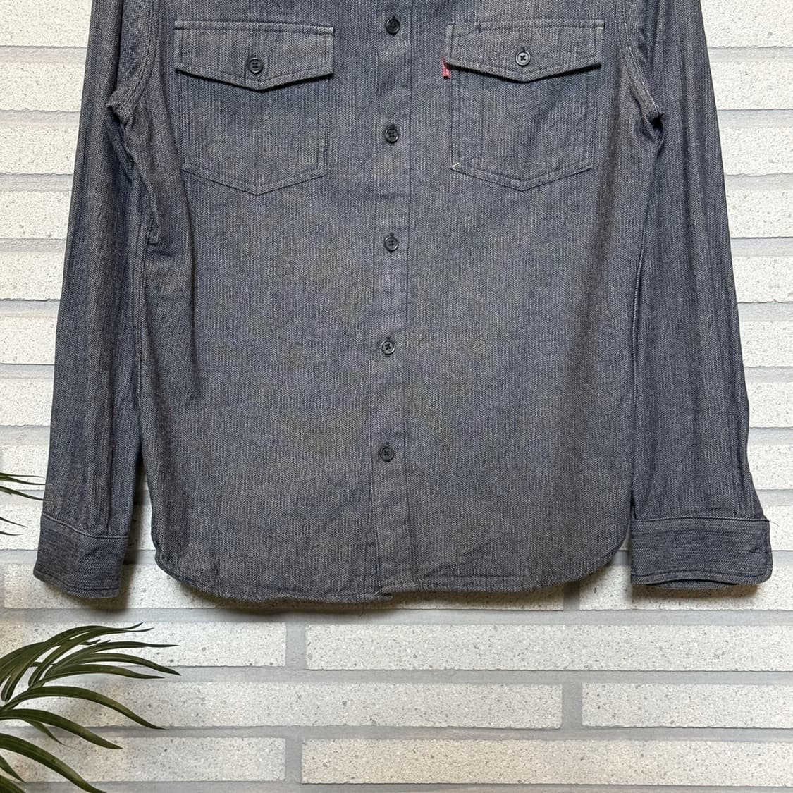 리바이스 헤링본 위빙 웨스턴 워크셔츠 플랩포켓 디테일 차콜 상품이미지4