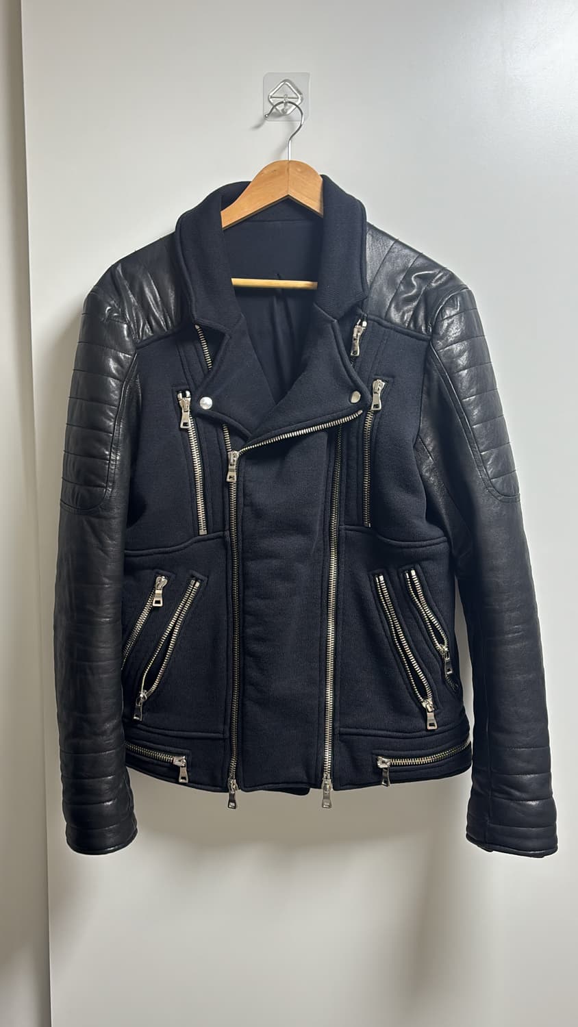 발망 레더슬리브 멀티지퍼 디테일 바이커 자켓 상품이미지1