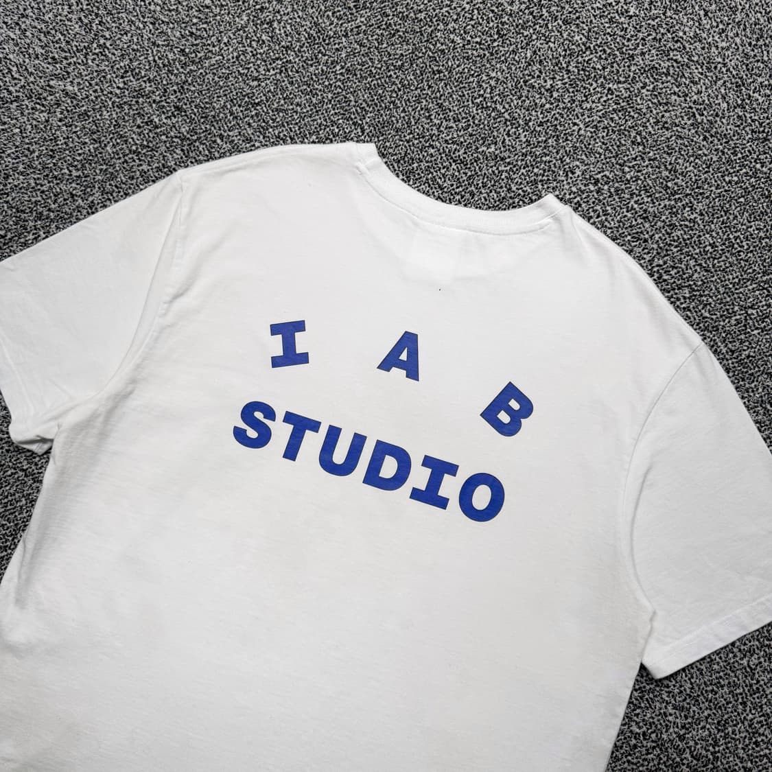 Name : 아이앱스튜디오 시그니처 후면 빅로고 반팔 :)  상품이미지4