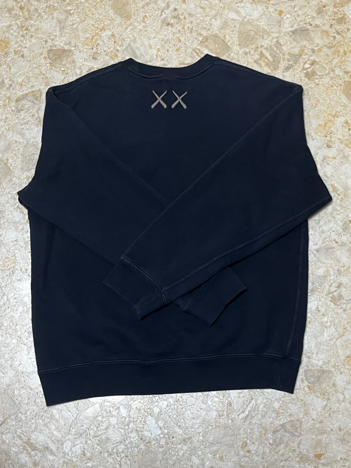 유니클로 카우스 콜라보 맨투맨 L 상품이미지2