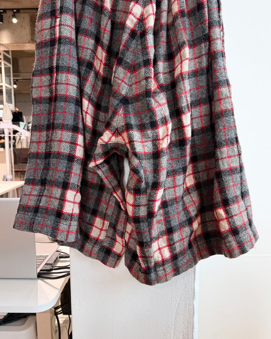 꼼데가르송 트리콧 AD2011 레드 그레이 체크 울 하프팬츠  상품이미지7