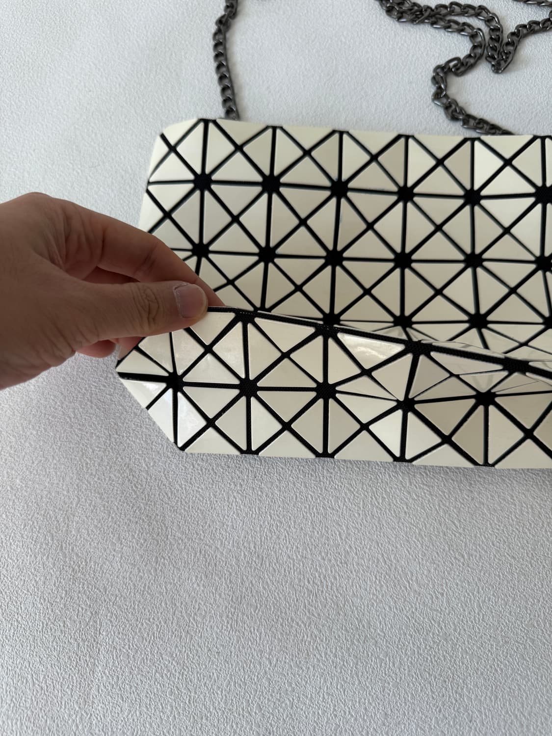 이세미야케(ISSEY MIYAKE) BAOBAO 체인숄더백(크로스 가능) 상품이미지2