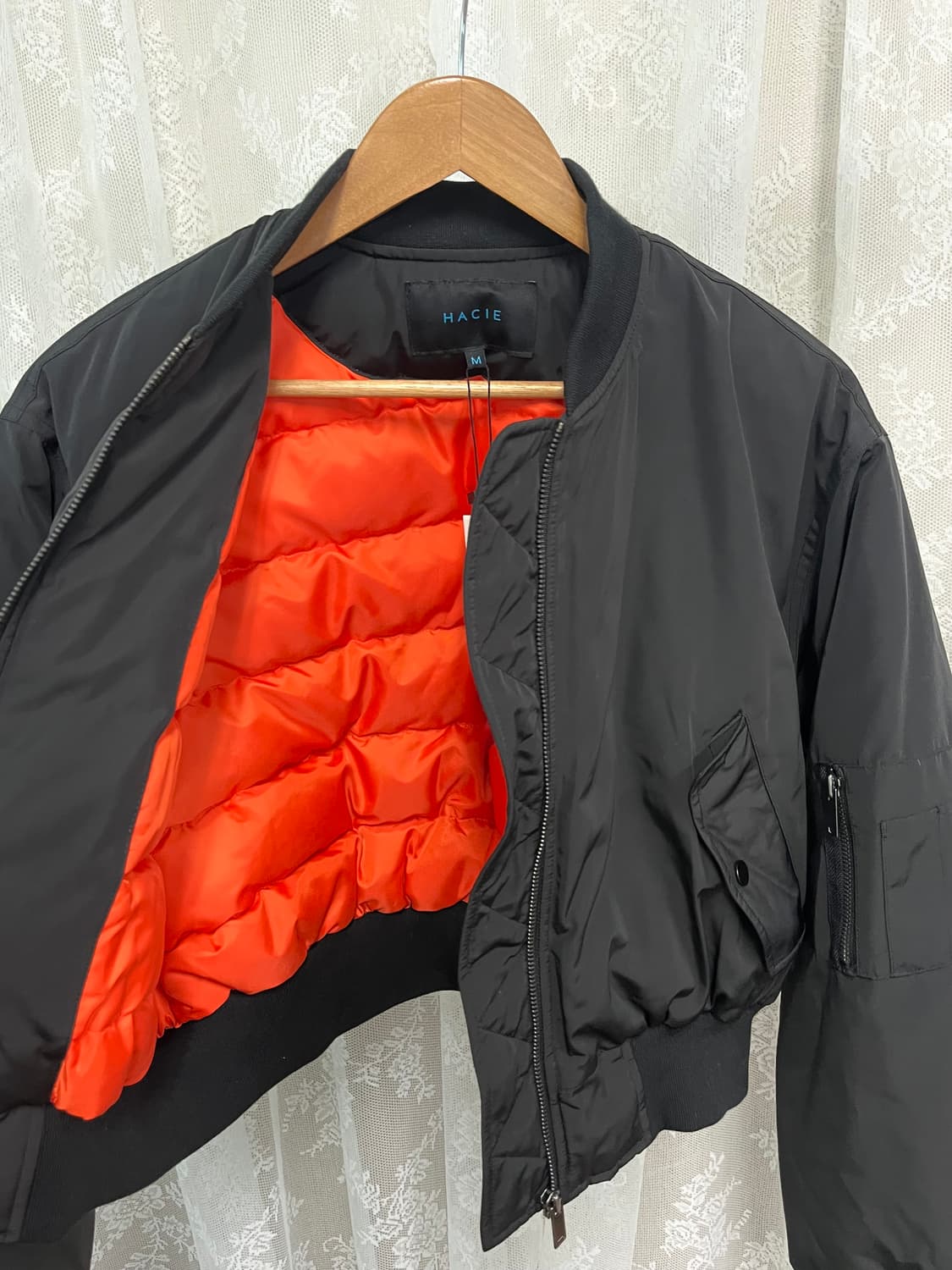 M) 새상품 하시에 HACIE 구스다운 봄버 자켓 블랙 상품이미지3