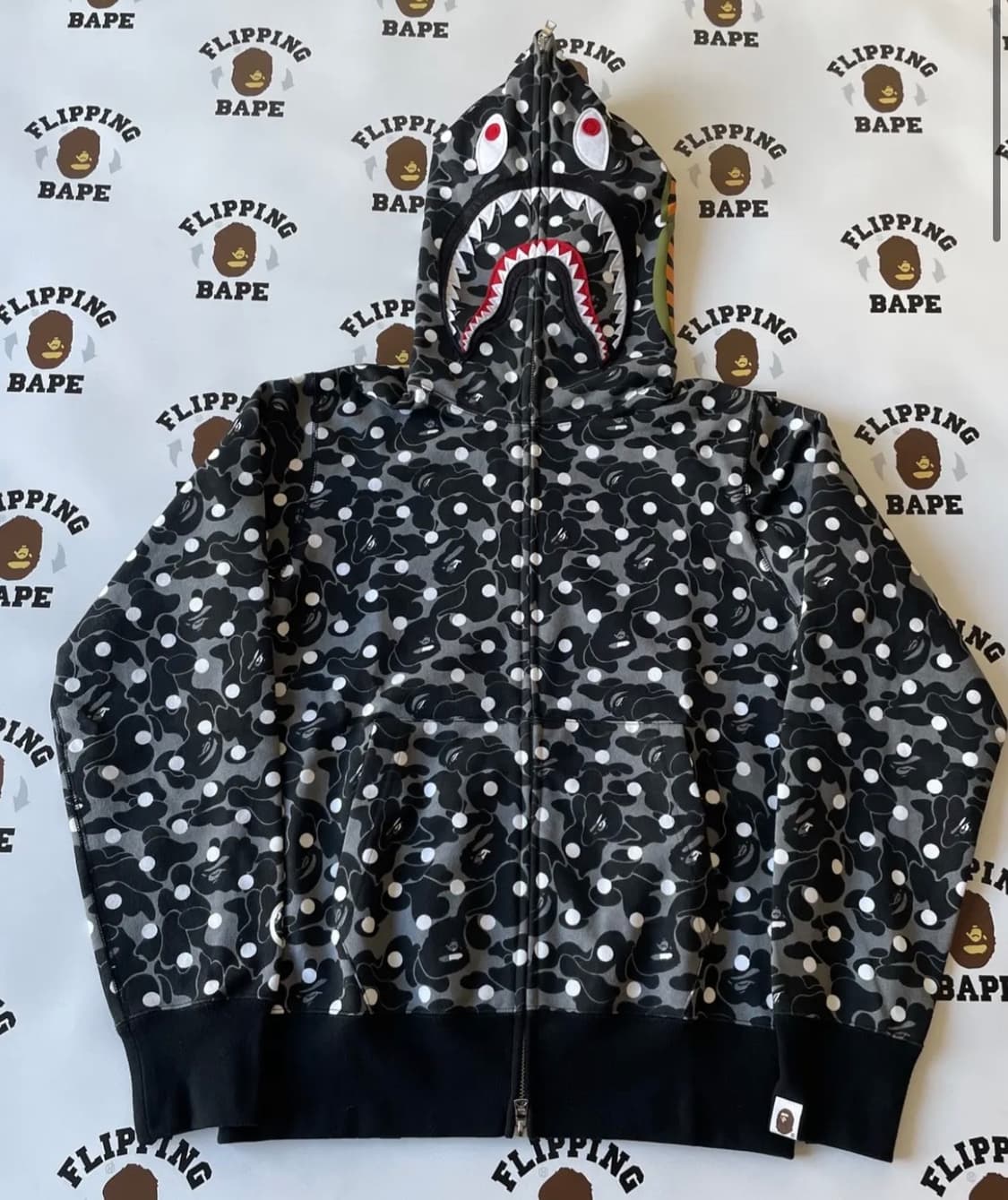 베이프 도트 카모 샤크후드 상품이미지1