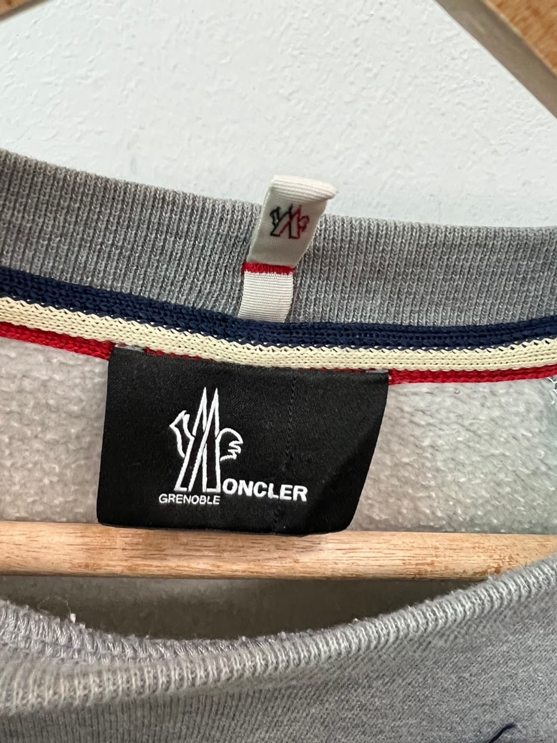 95) 몽클레어 그레노블 맨투맨  상품이미지3