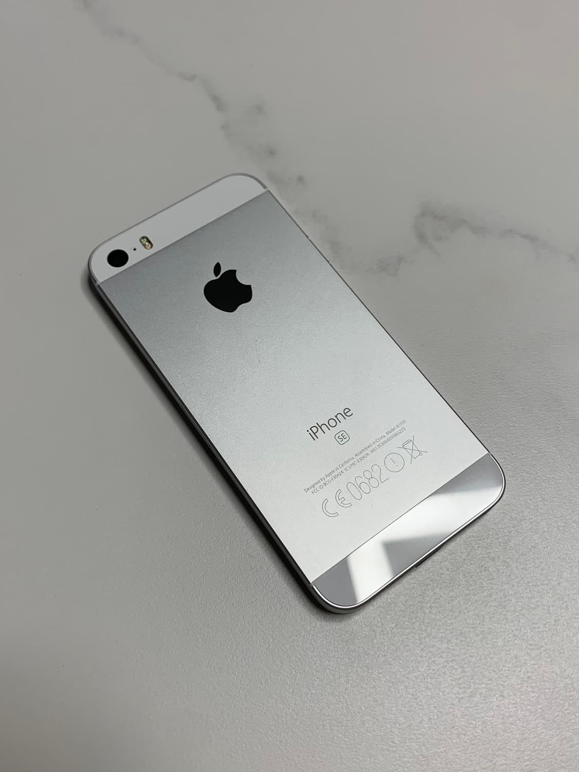 아이폰 se1 128기가 상품이미지1