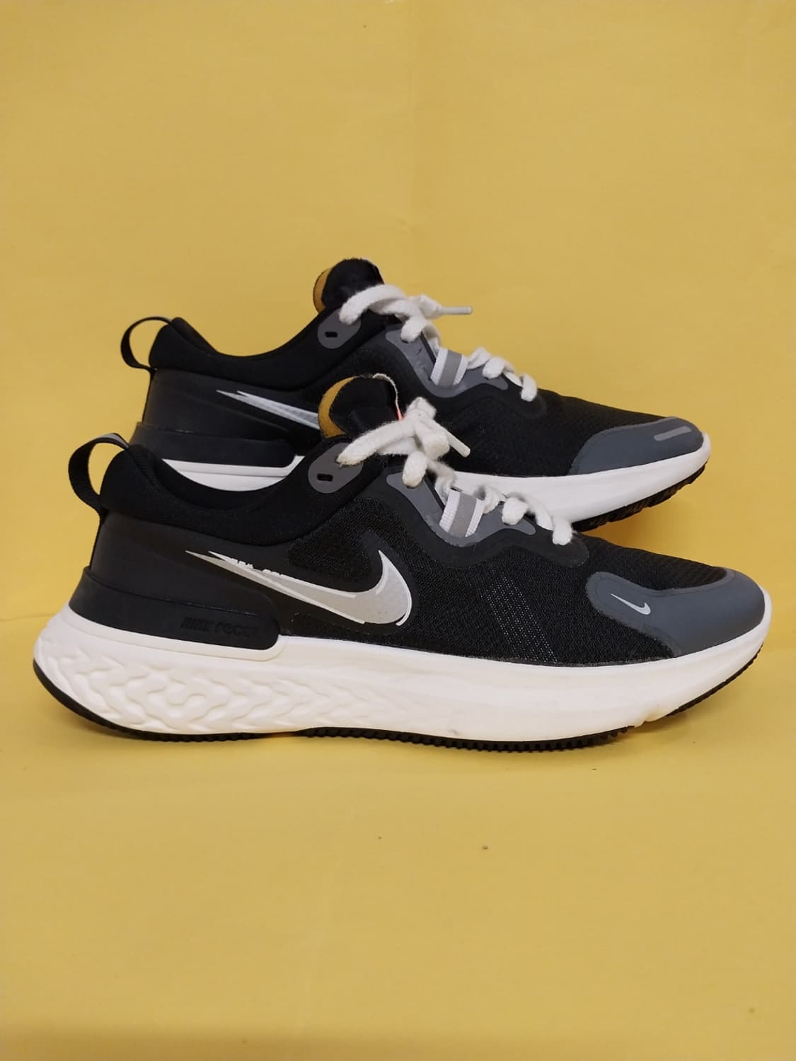 남성 나이키 리액트 마일러 프리미엄 런닝화, 운동화 (265) 상품이미지3