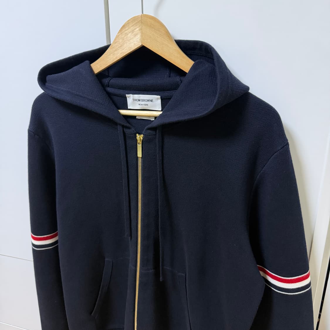 A / 4 (105) 톰브라운 밀라노 스티치 암밴드 니트 후드집업 네이비 상품이미지2
