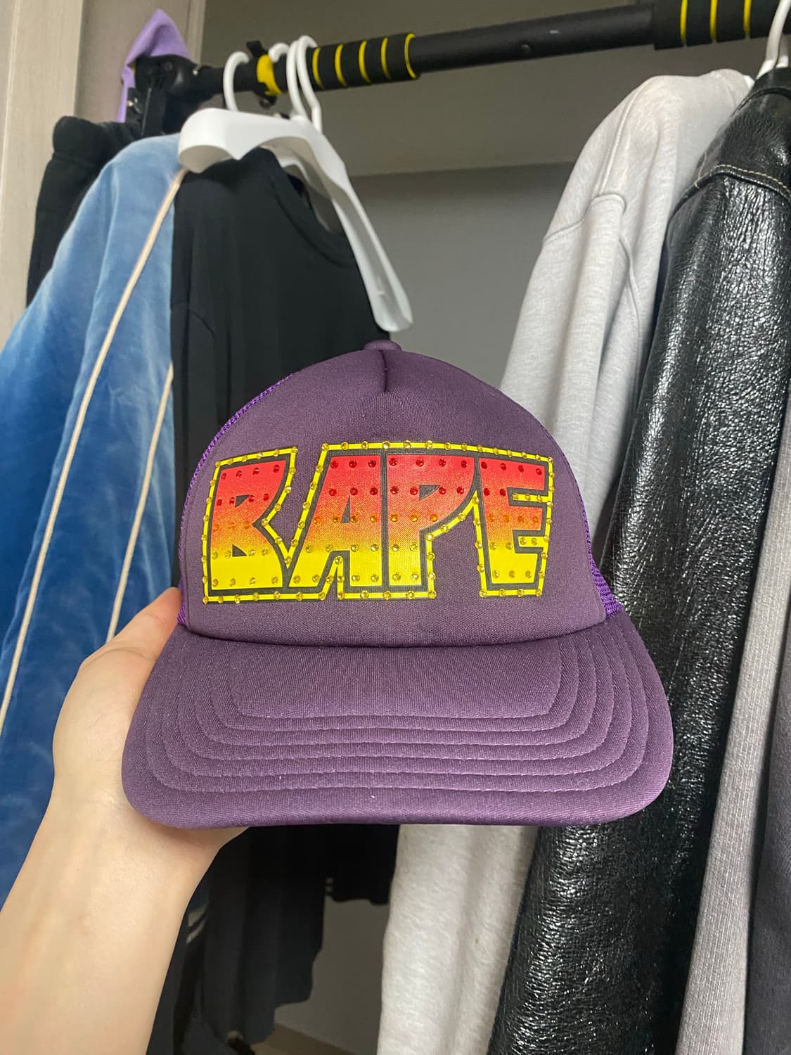 베이프 매쉬캡 모자 판매합니다. 상품이미지1