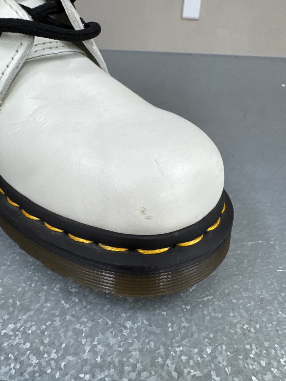 닥터마틴 1460 화이트 UK4 상품이미지9