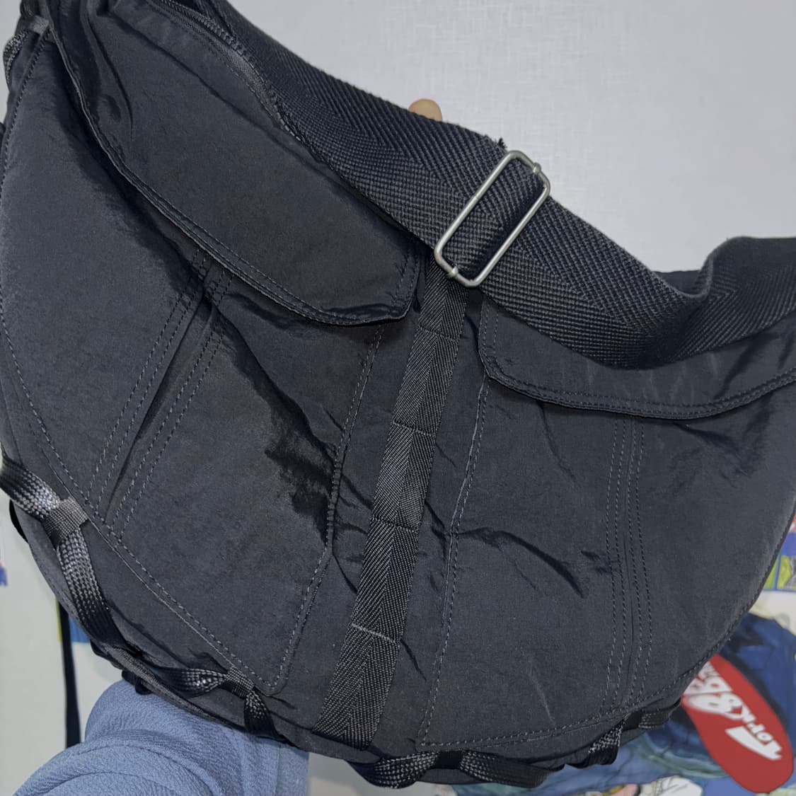 이우가마카라스 Taped Shoulder Bag 상품이미지3