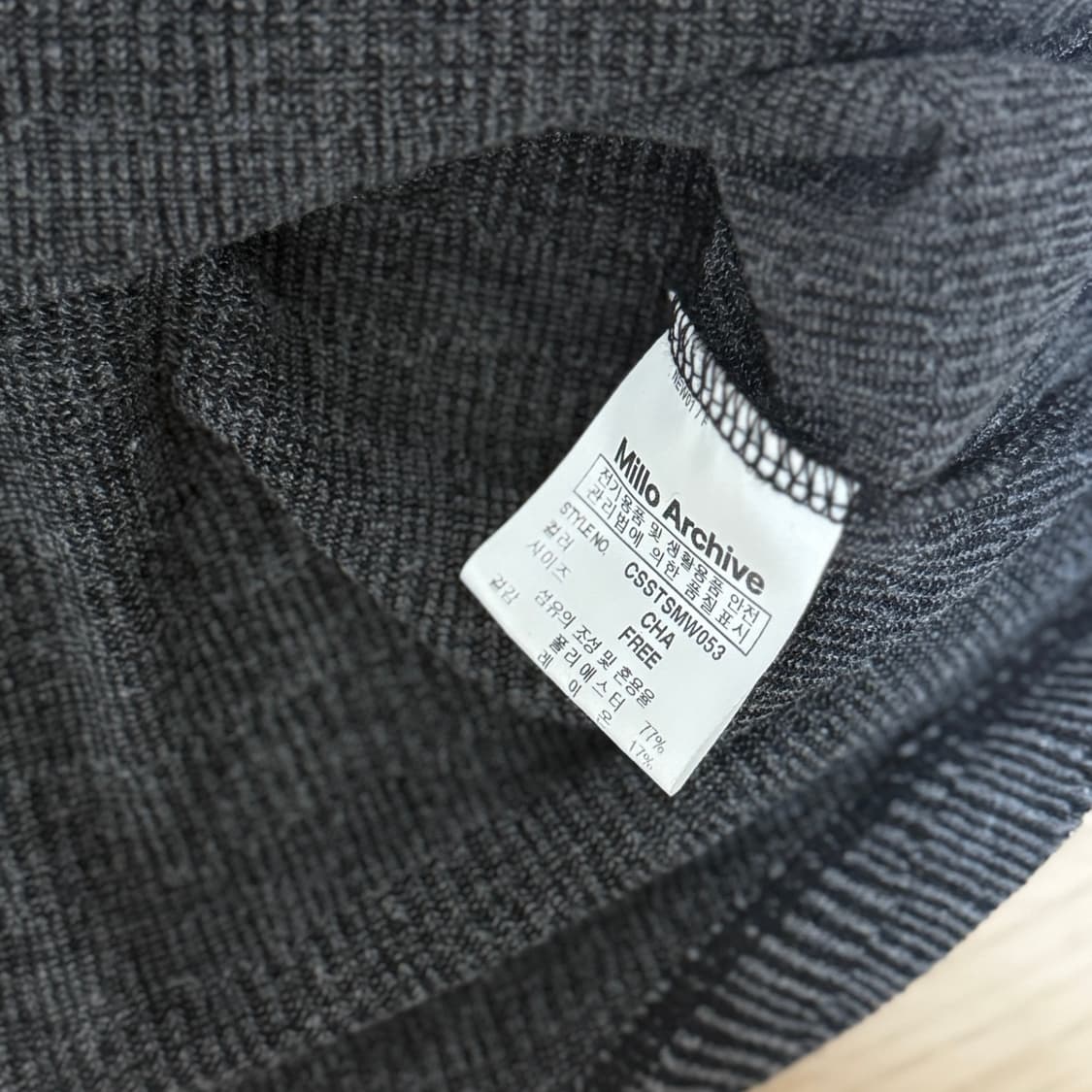 밀로아카이브 밀로우먼 오프숄더 원숄더 니트 상품이미지2