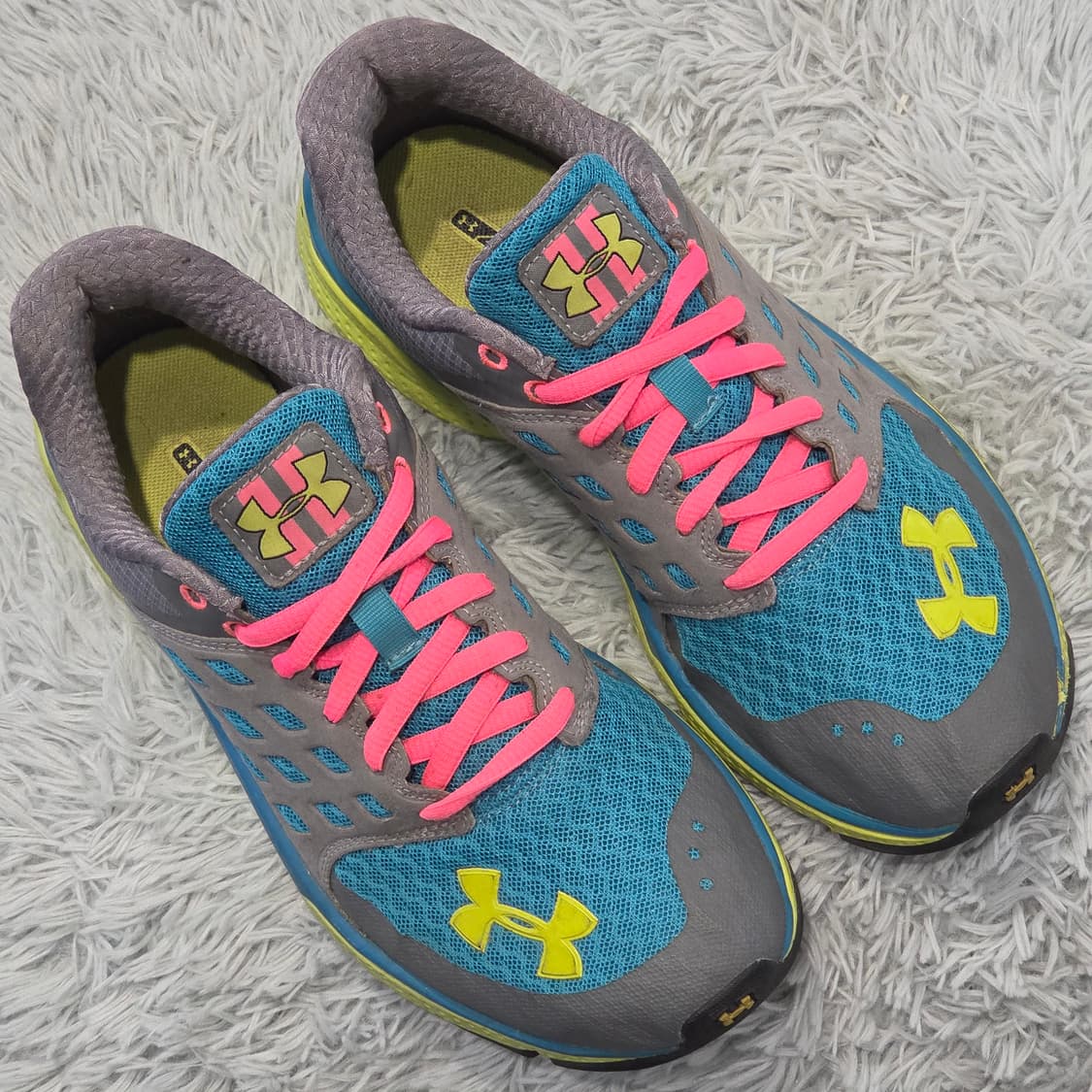 7a-22:언더아머 마이크로 G 런닝화(240) 상품이미지5