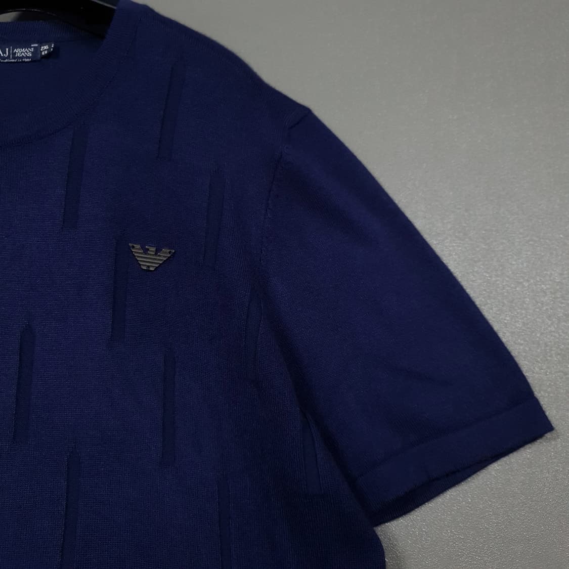 2XL) 아르마니 진스 이글 로고 입체 패턴 반팔 니트 티셔츠 네이비 상품이미지2