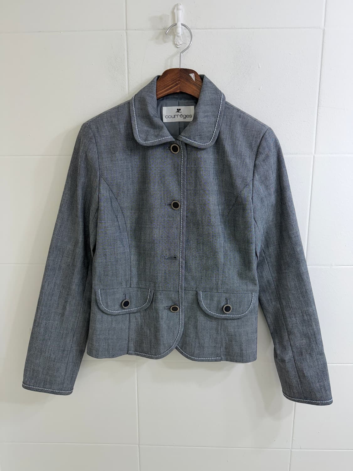 꾸레쥬 스티치 로고 버튼 자켓 상품이미지3