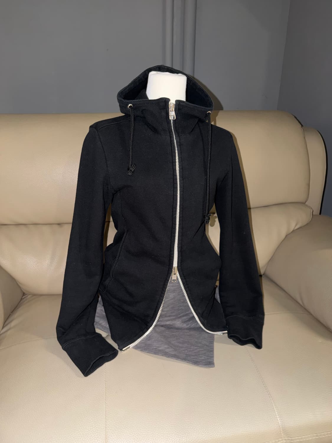 AKM high-neck design hood zip-up 상품이미지1