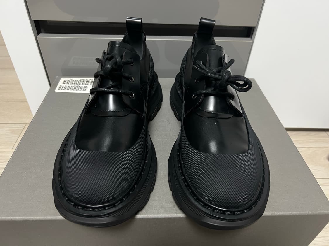 알렉산더 맥퀸 트레드 더비 새상품(42) 상품이미지3