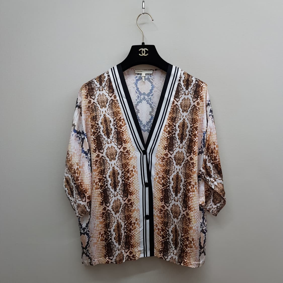 마쥬 파이톤 프린트 오버사이즈 블라우스 2사이즈 상품이미지2