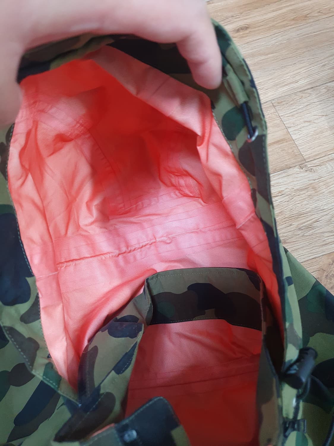 [L]베이프 1ST 녹계 고어텍스 자켓 상품이미지3