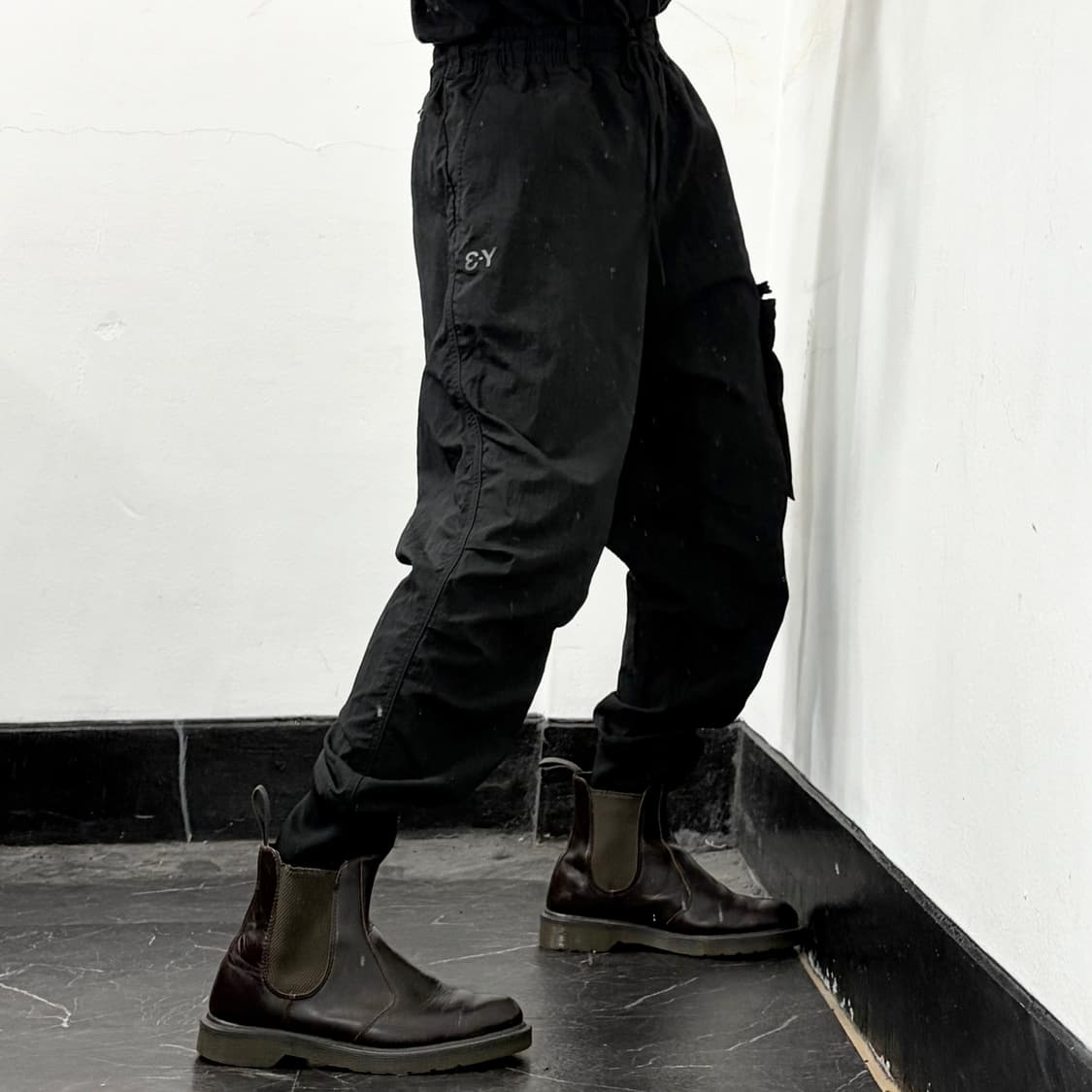 Y-3 요지 야마모토 언밸런스 포켓 나일론 팬츠 상품이미지2