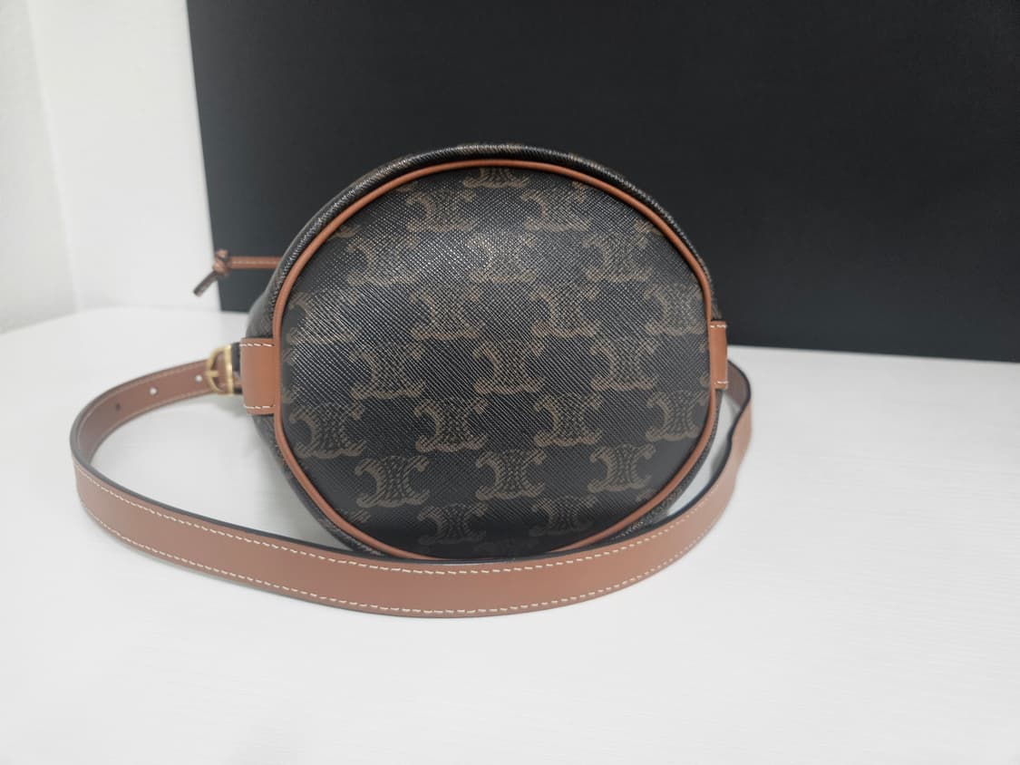 셀린느 트리오페 버킷백 브라운 숄더백(상태좋음) 상품이미지5