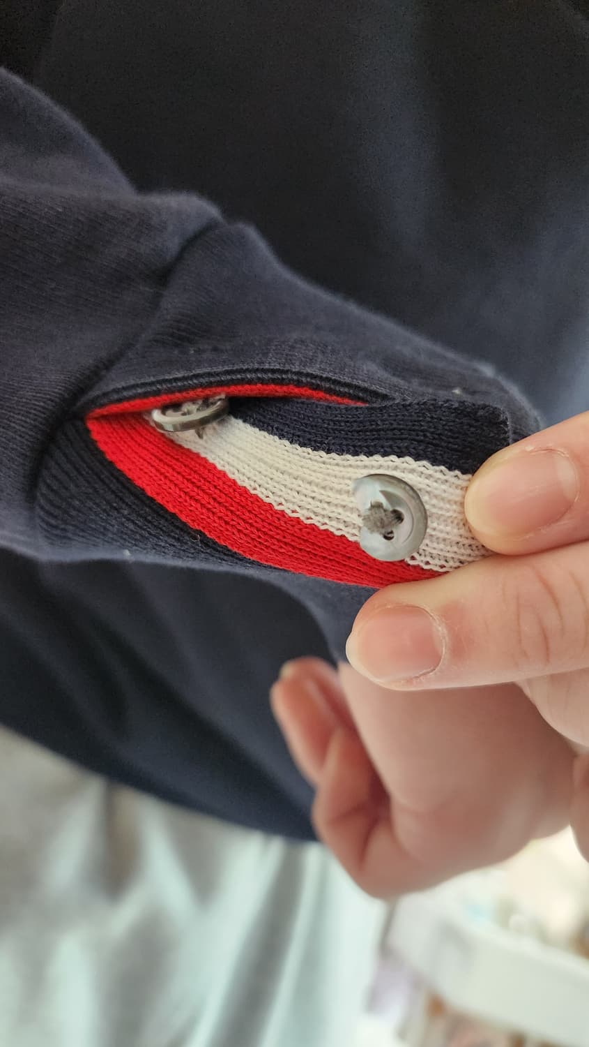 톰브라운 백삼선 맨투맨 3사이즈 네고가능 상품이미지4