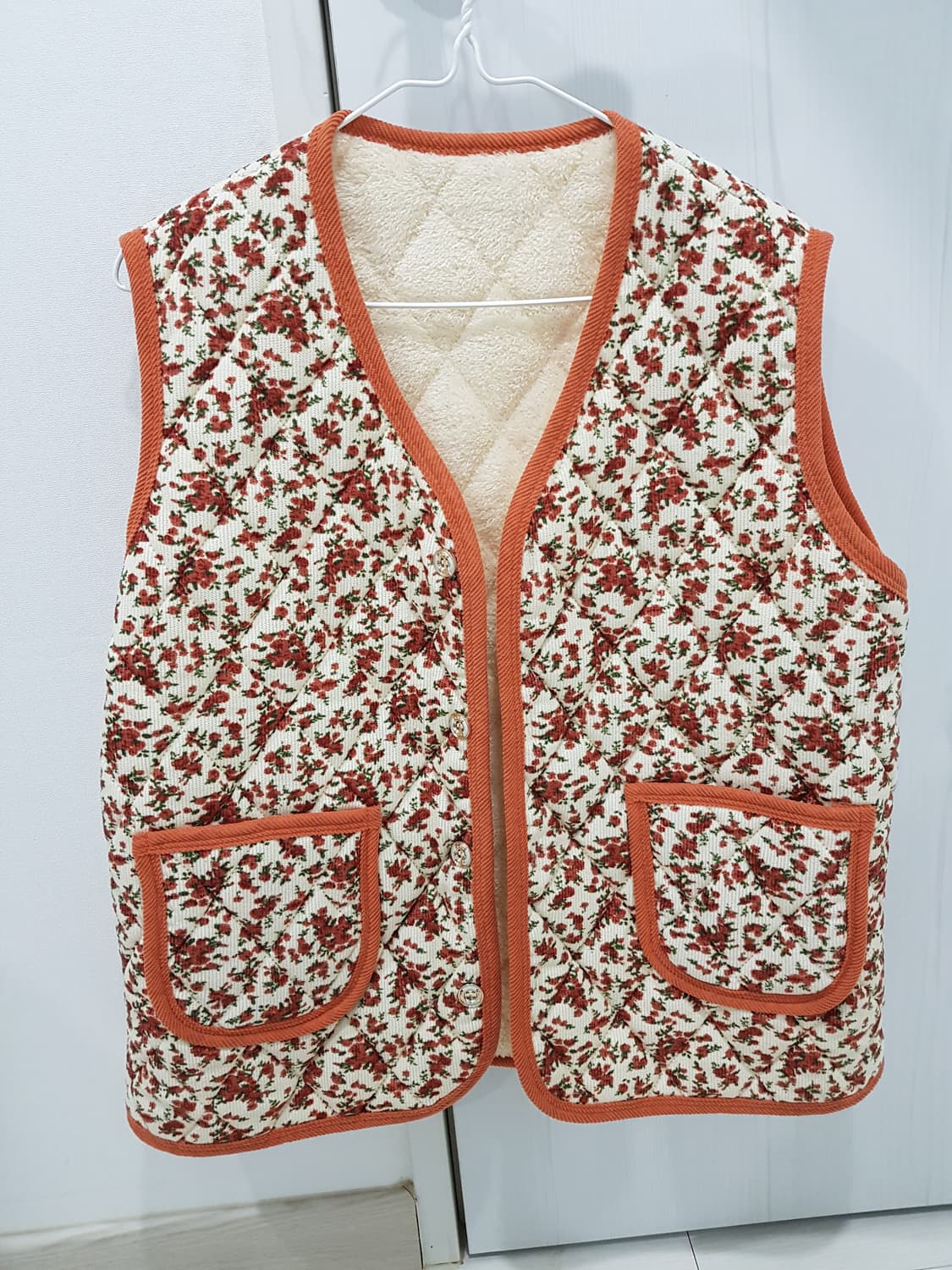 꽃무늬 퀄팅 털조끼 상품이미지1