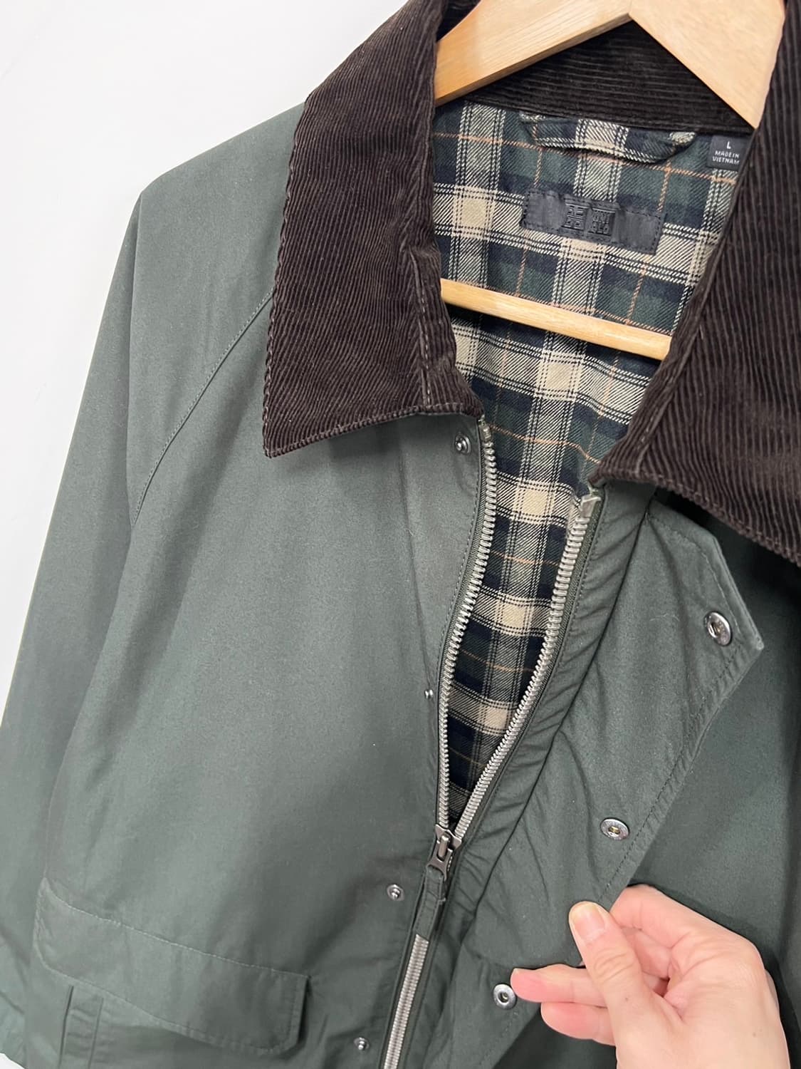 유니클로 클래식 카키 사파리 헌팅자켓 상품이미지3