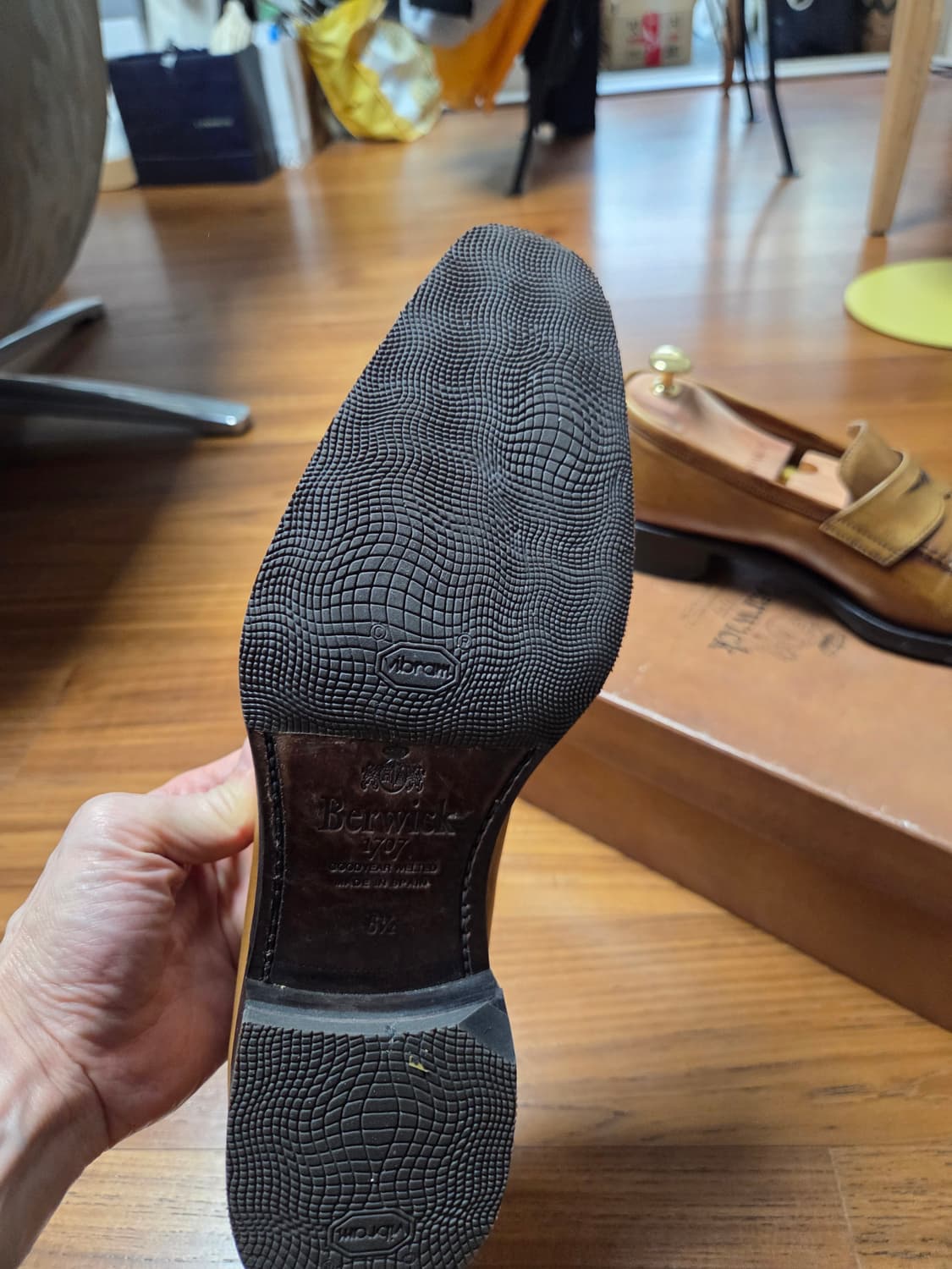 Berwick tan 페니 로퍼 슈즈 상품이미지4