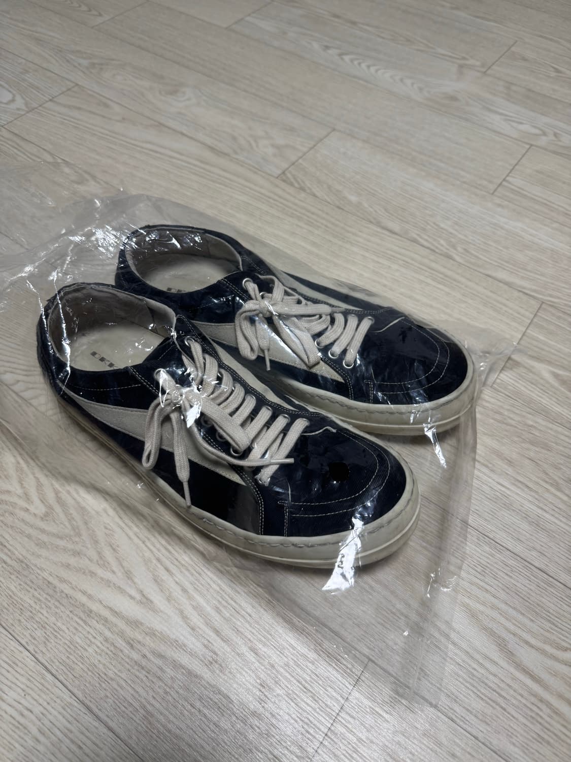 릭오웬스 다크쉐도우 빈티지 스니커즈 블랙 밀크 43 상품이미지8