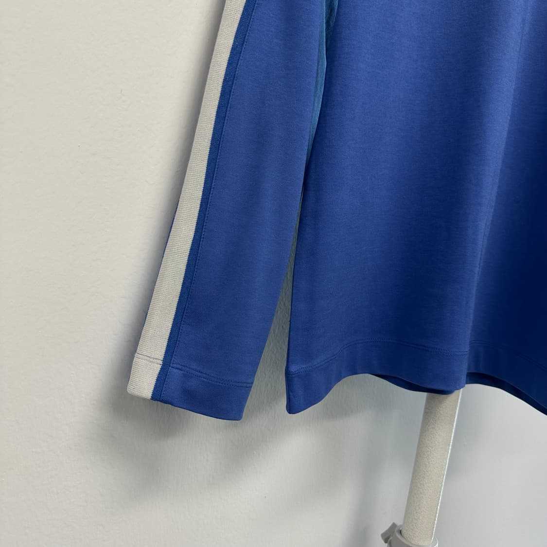 버버리 사이드 라인 로고 하프집업 맨투맨 상품이미지5