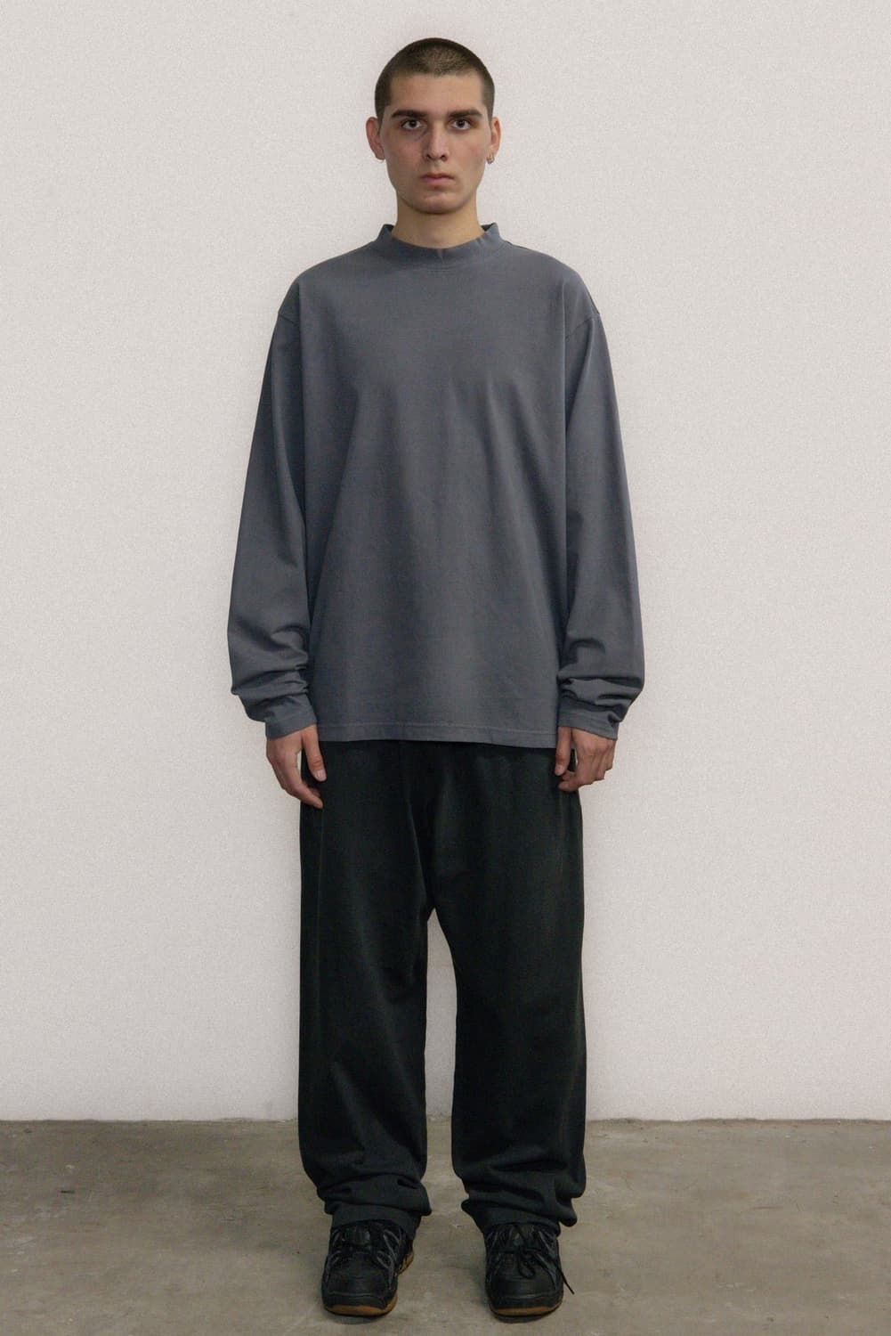 이지갭 롱슬리브 긴팔티 다크그레이 상품이미지2