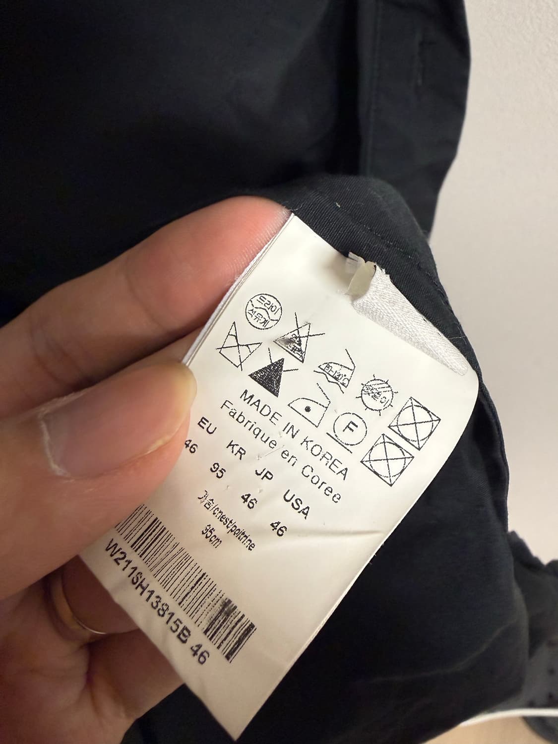 우영미 백로고 셔츠 블랙 46 105 상품이미지3