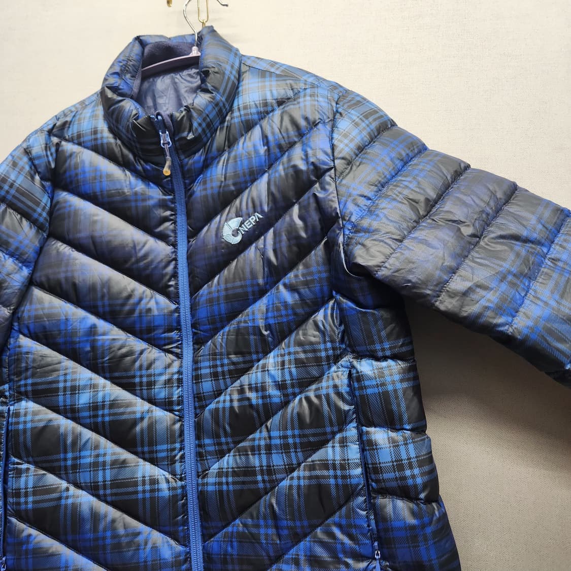 네파 체크패턴 구스다운 800패딩 L 상품이미지2