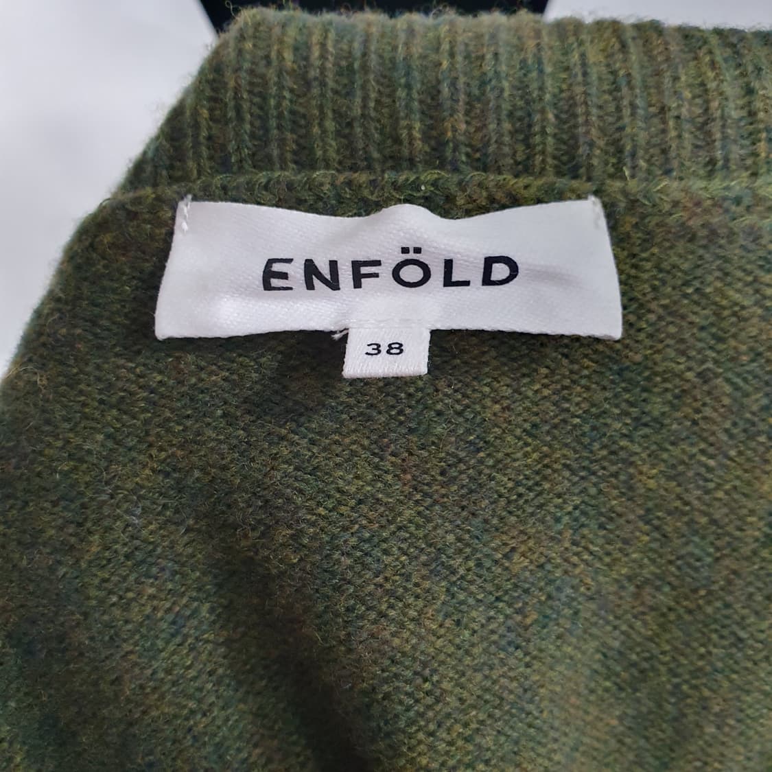 (38) ENFÖLD 엔폴드 모100 그린 타이백 하이넥 니트 베스트 상품이미지5