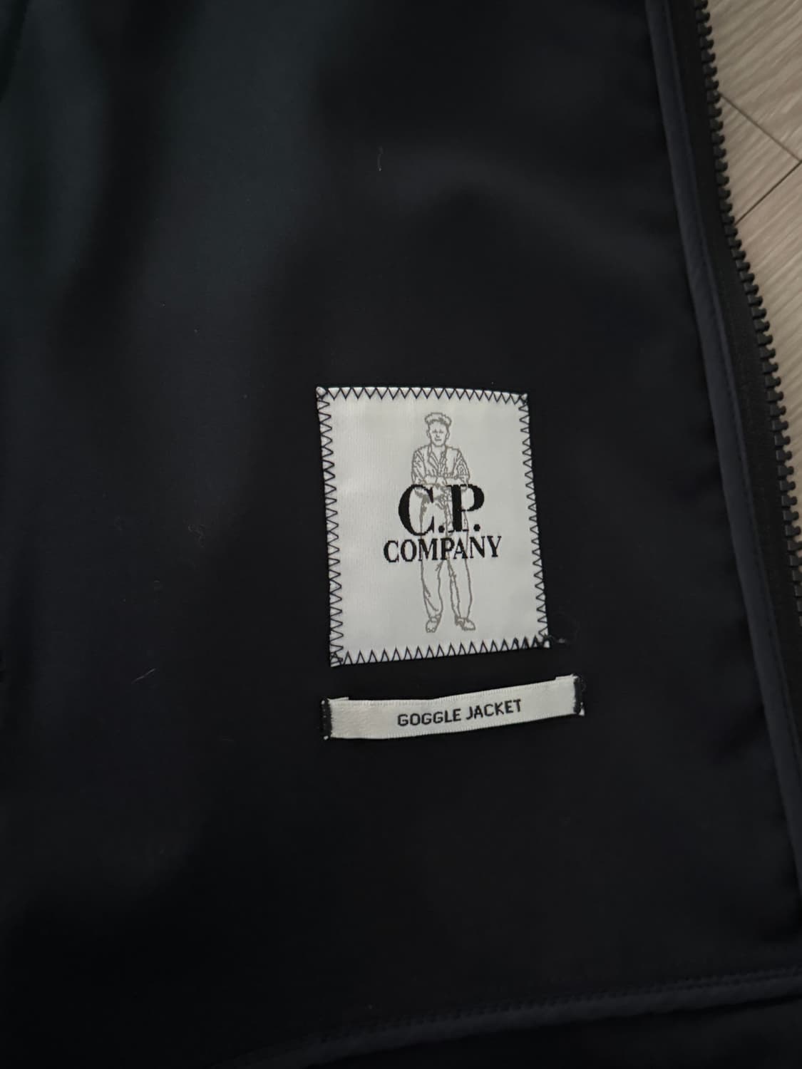 C.P Company 쉘 R 고글 자켓 (total eclipse, M) 상품이미지6