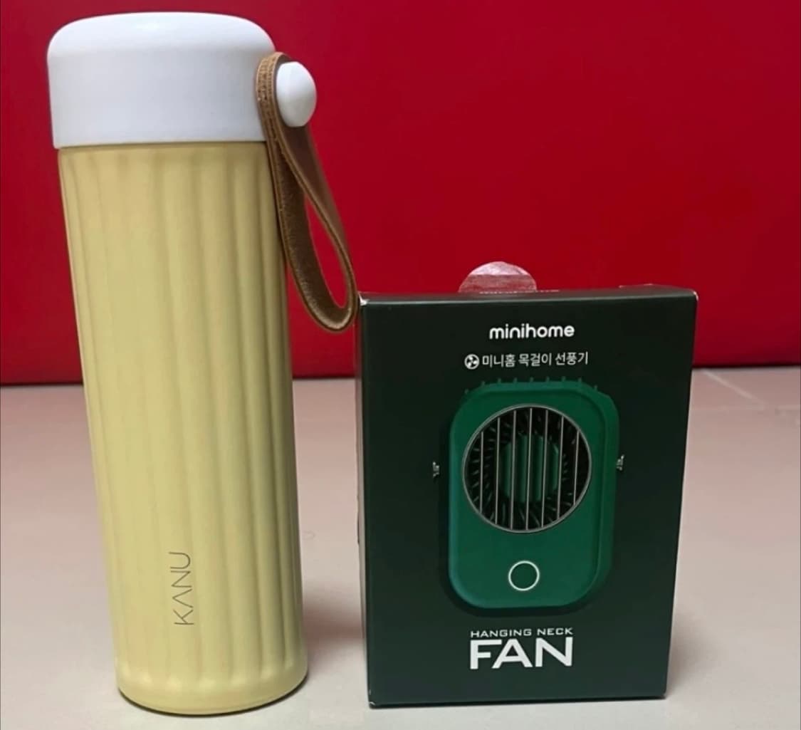 (거의 새상품) 아디다스 축구화+휴대용 선풍기+물통 일괄판매 상품이미지3