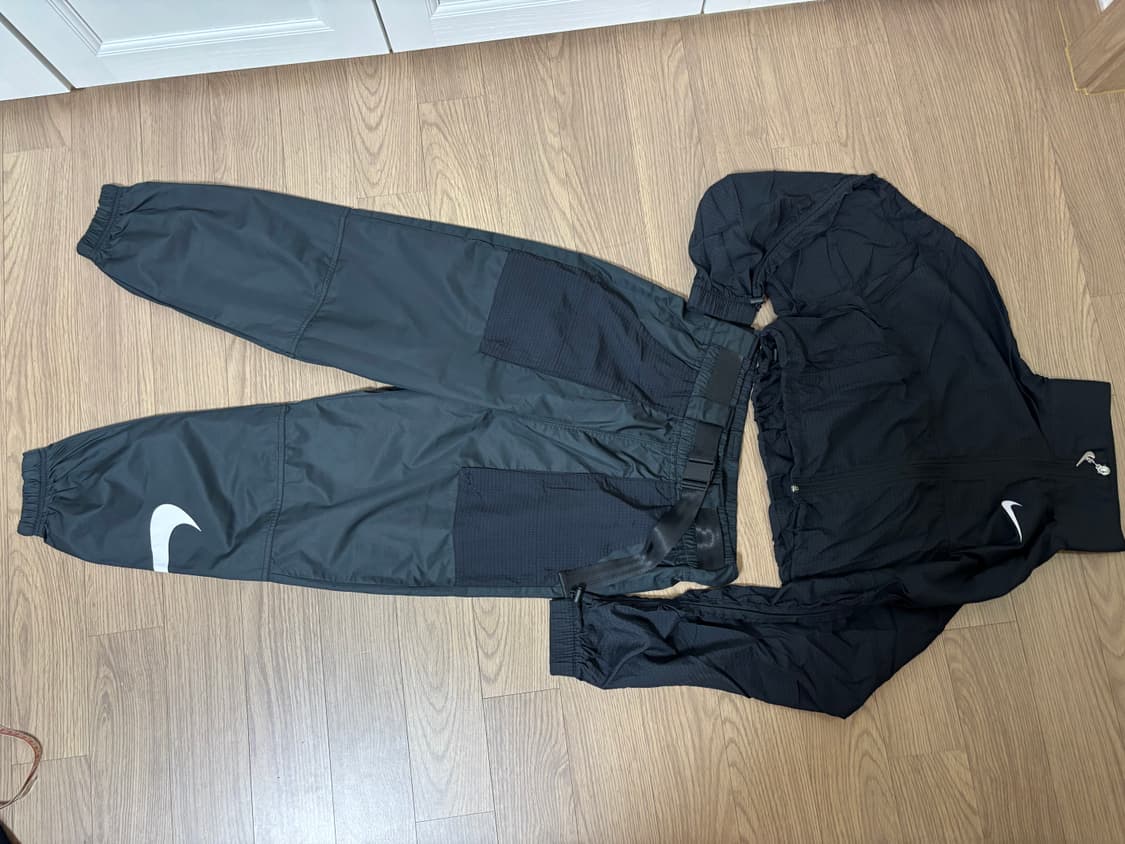 나이키 크롭 바람막이 벨트 조거팬츠세트 여성 s 실측 있어요. 상품이미지3