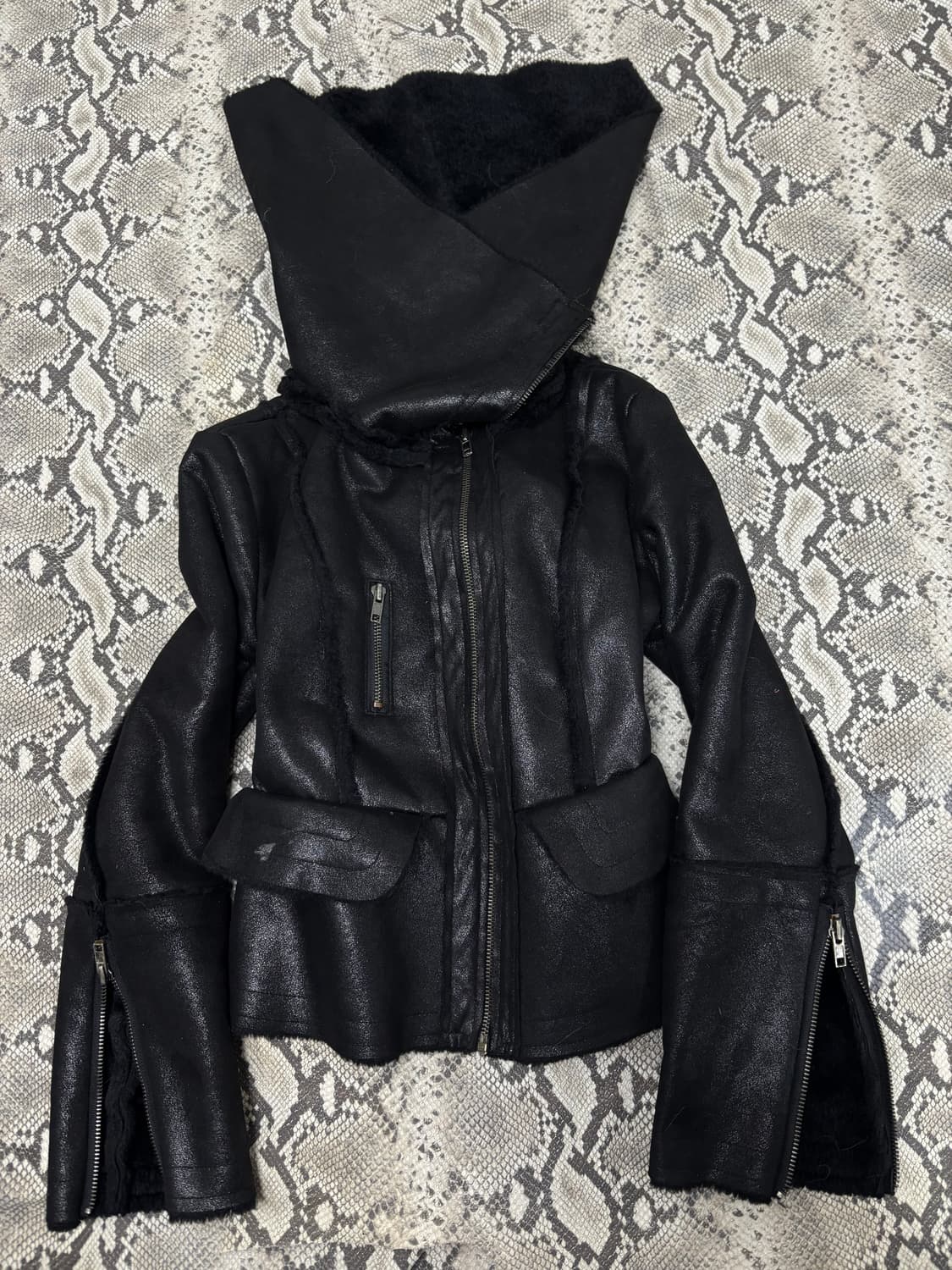 [🥷RARE🥷]Opium High-Neck Ekam LGB 상품이미지1