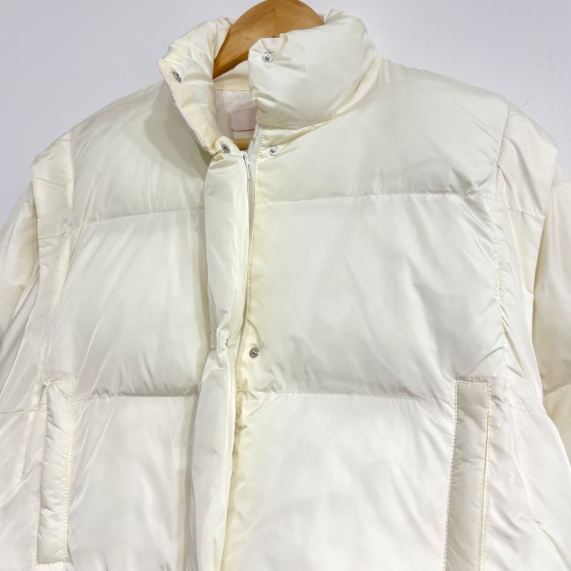 [새상품] 크롭 아이보리색 조끼패딩/ 숏패딩 상품이미지2