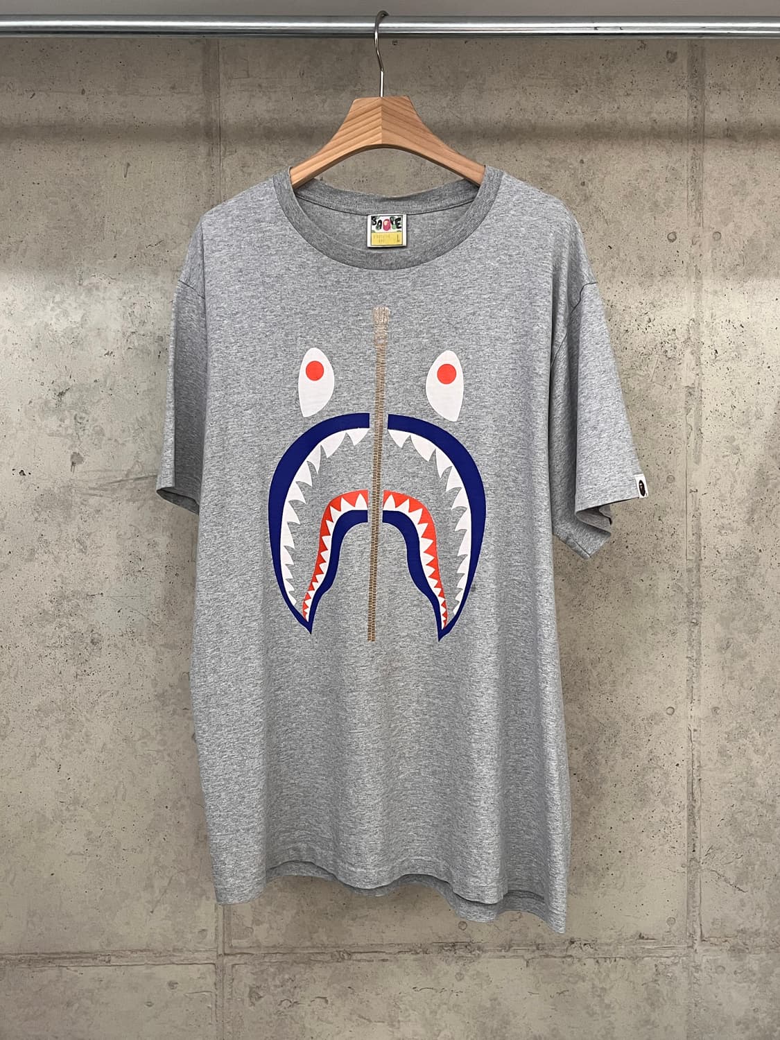 BAPE SHARK ZIP T-SHIRT 상품이미지1