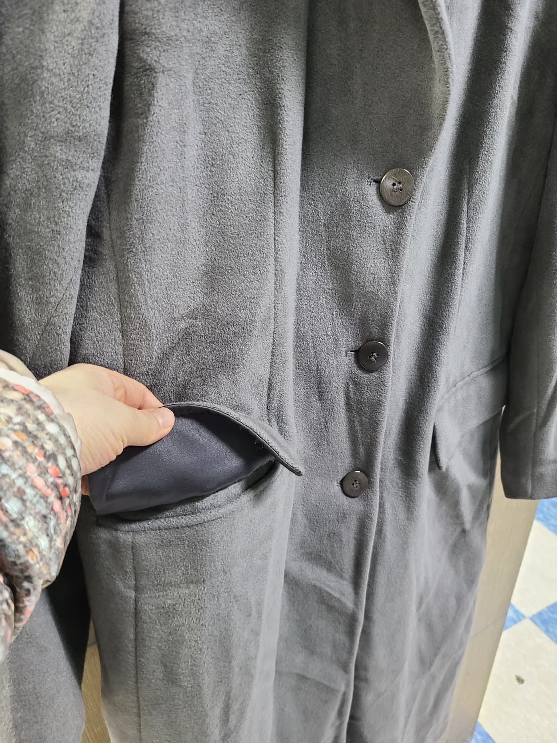 아르마니꼴레지오니 여성코트  상품이미지3