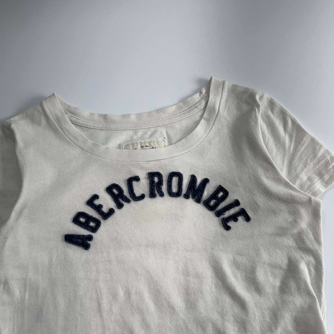 Abercrombie 아베크롬비 아치 로고 화이트 반팔 상품이미지4